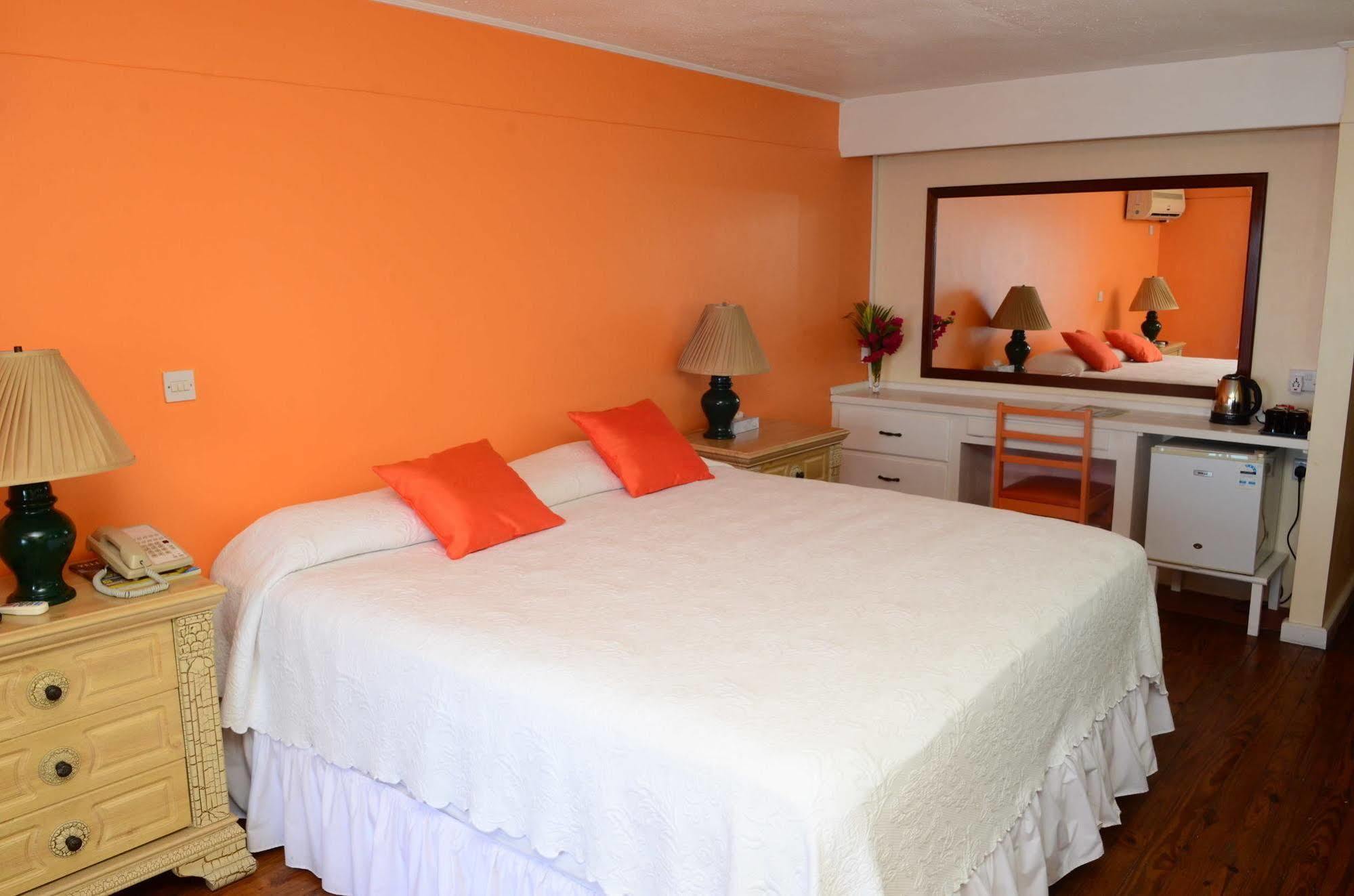 Anchorage Hotel, Whale Watch & Dive Center Guest house 3*