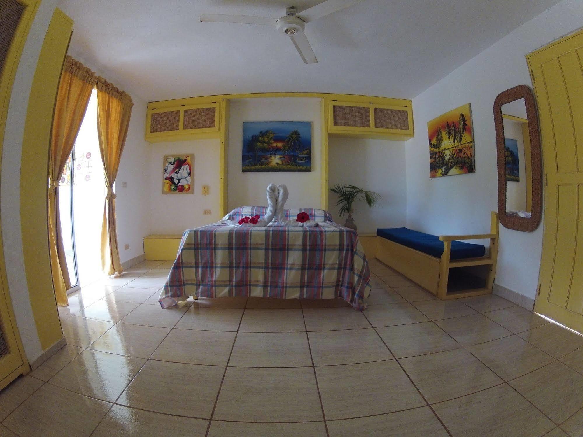 Playita Hotel Las Galeras
