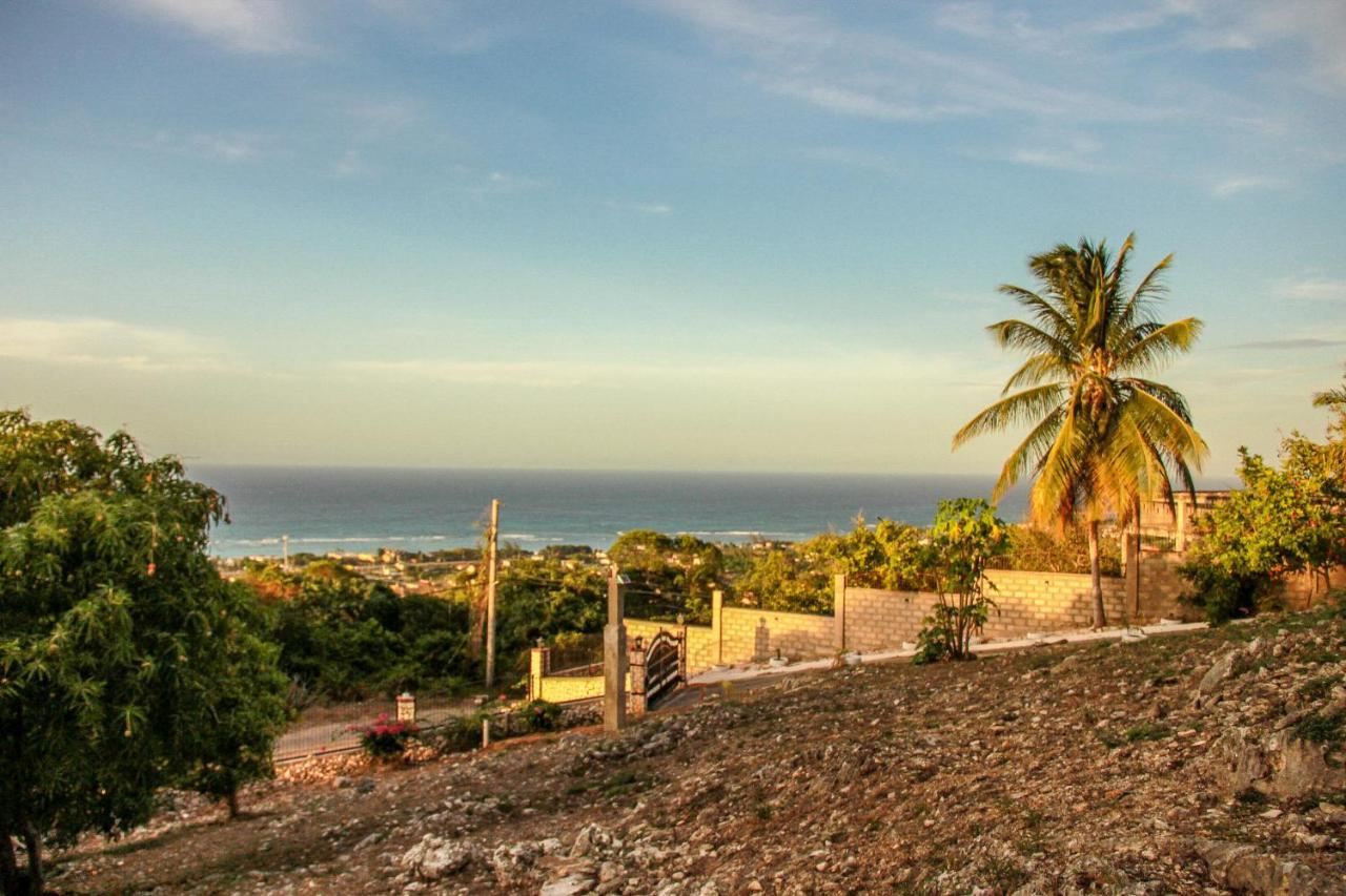 Sunshine Lodge: Your Away From Casa de férias Montego Bay
