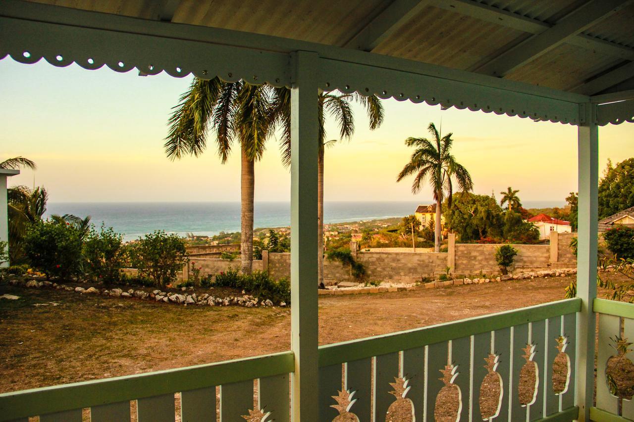 Casa de férias Sunshine Lodge: Your Away From *
