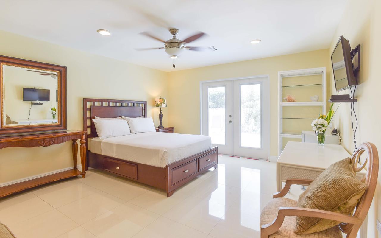Addison Lee Cayman Casa de hóspedes *