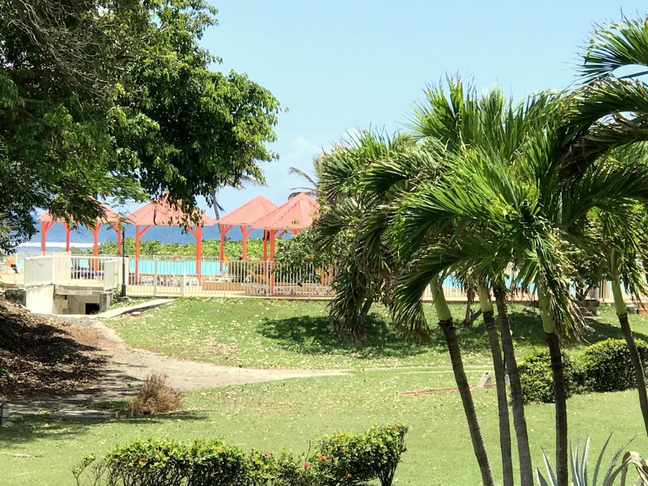 Ti.maanga Vue Pieds Dans L'eau Saint-Francois (Grande-Terre)