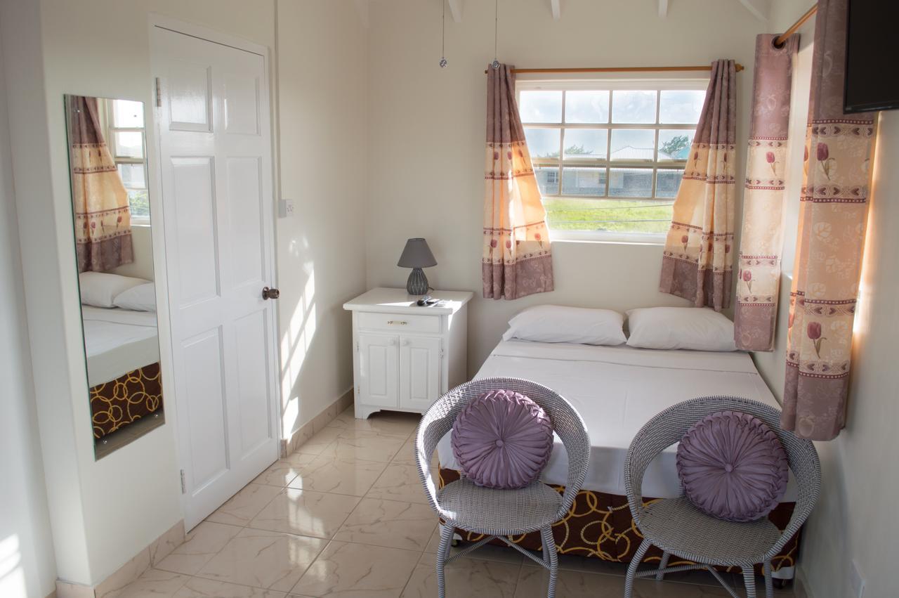 Apartment Plover Court *