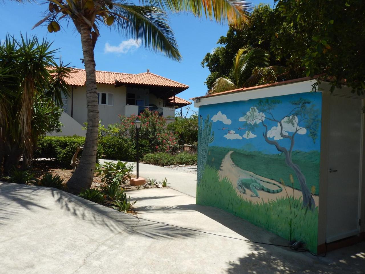 Apartment 1 And 5 In Windsock Bonaire