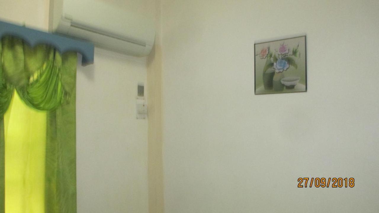 Tropical Breeze Vacation And Guest house 2*