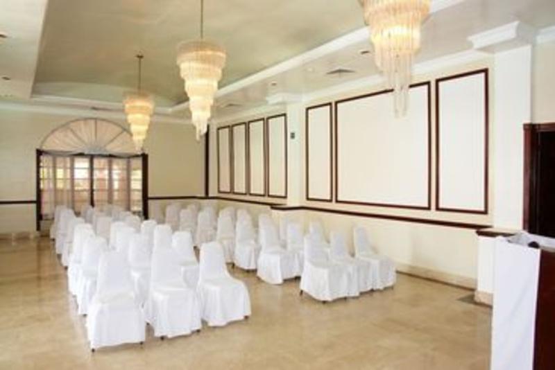 Resort Grand Paradise Playa Dorada 4*