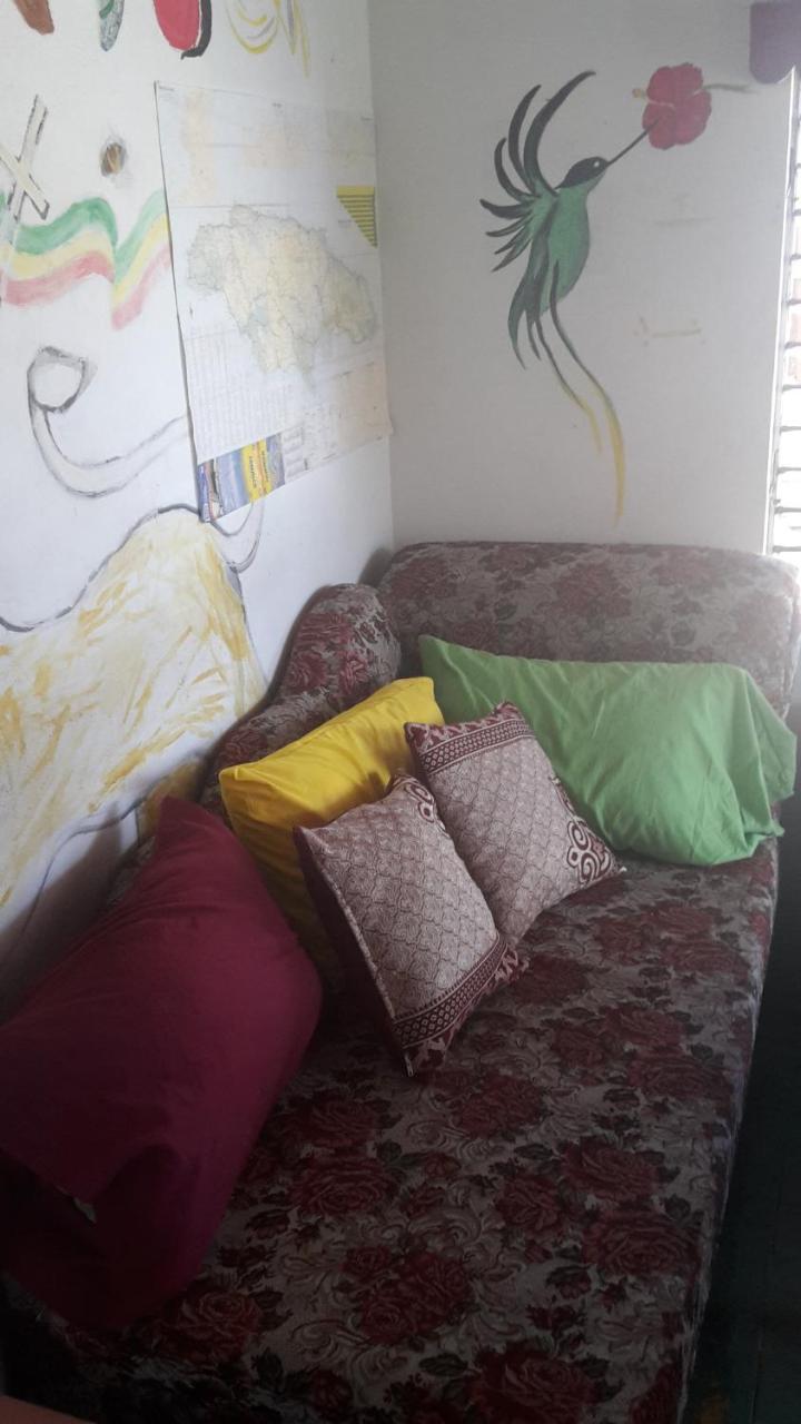 - Guest house