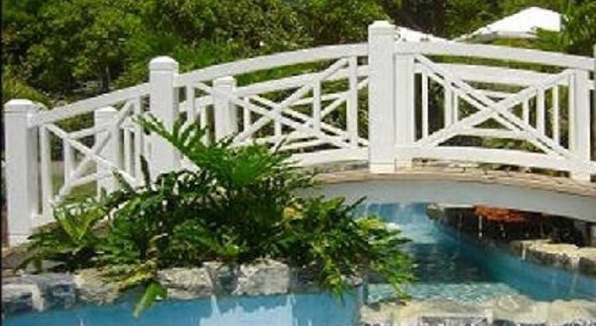 Resort Chenay Bay Beach