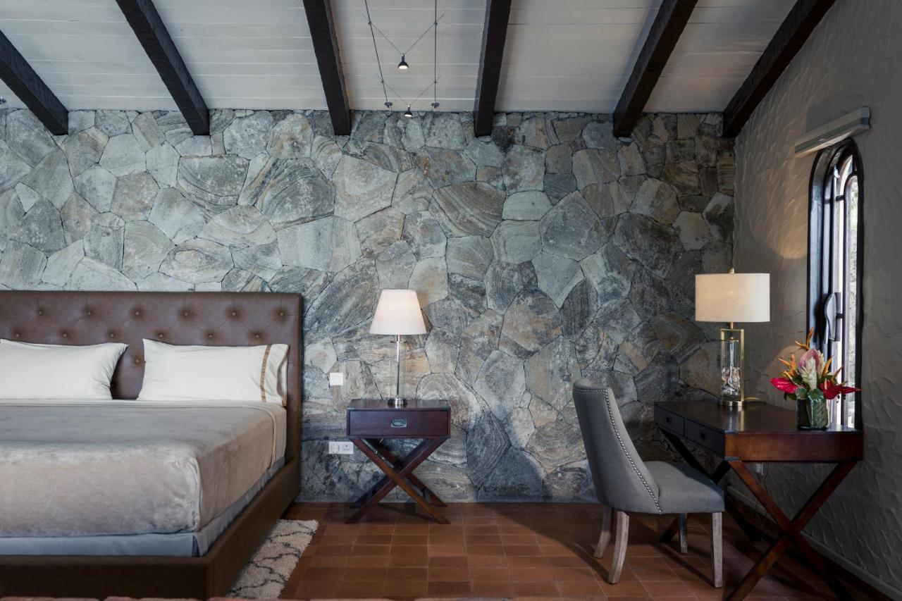 Hotel Secret Harbour Boutique And Marina