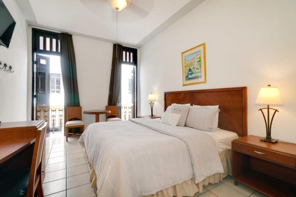 Armas Hotel