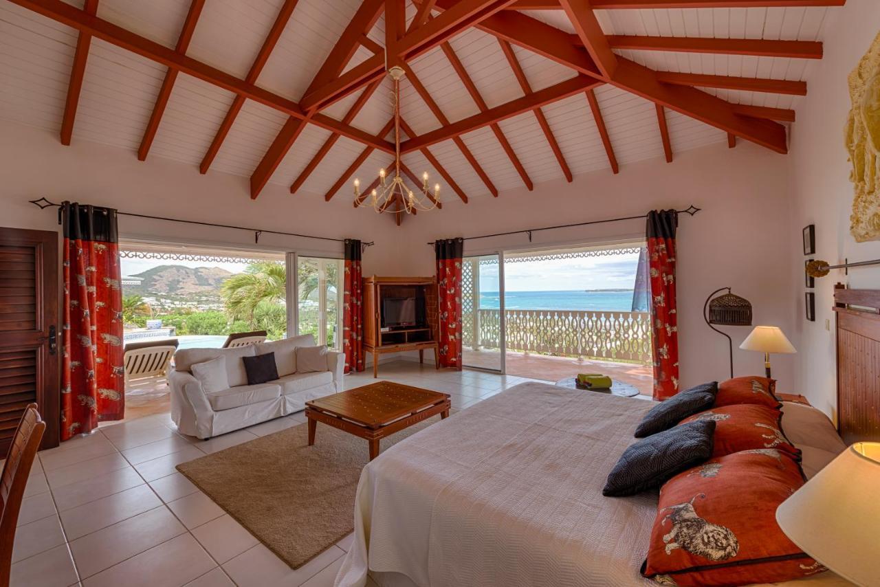 Coccinelle Orient Bay