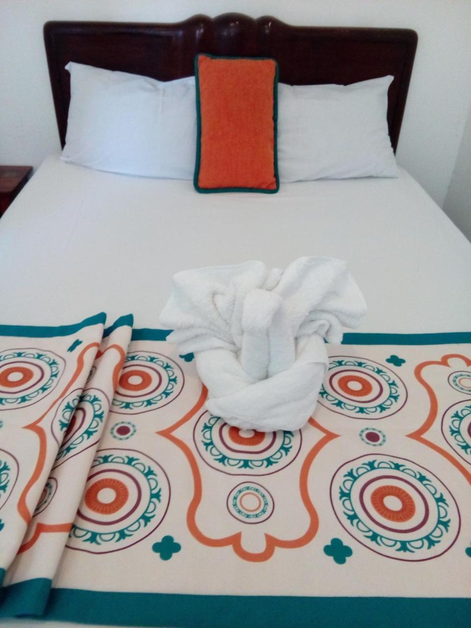 Guest house - *