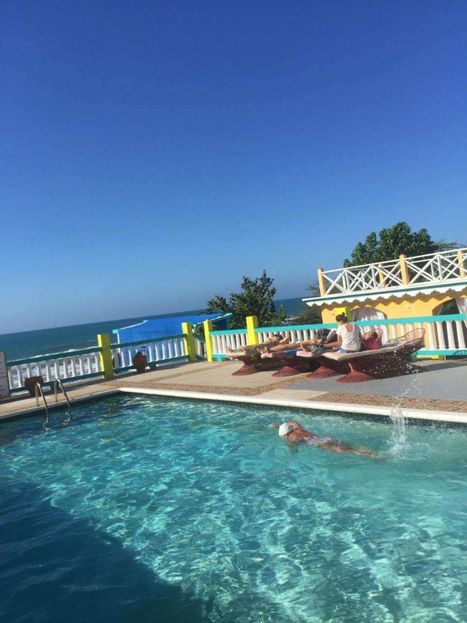 Taino Cove 3*