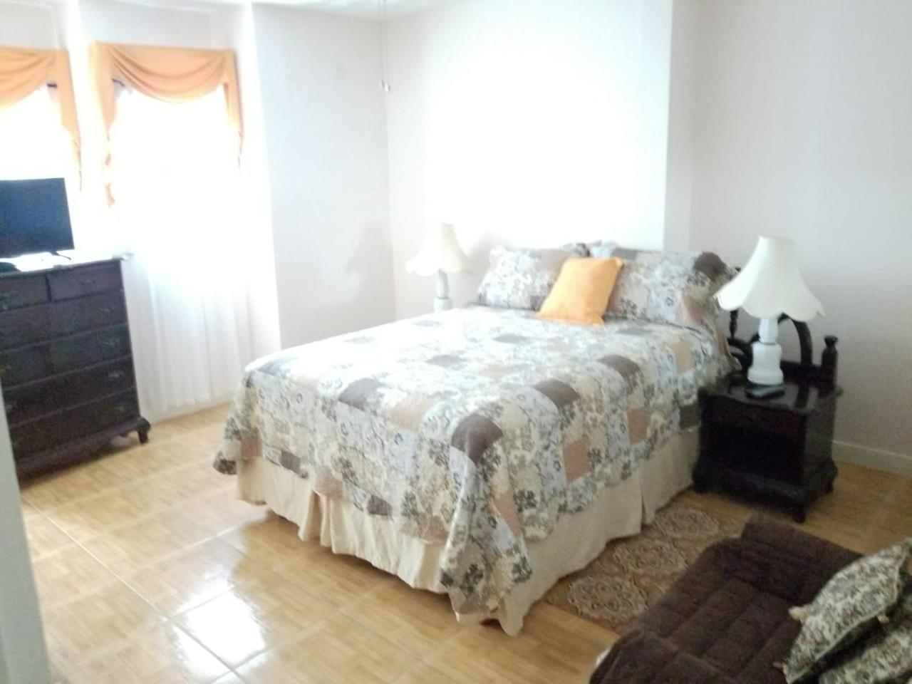 Cliffe Ranch Mandeville