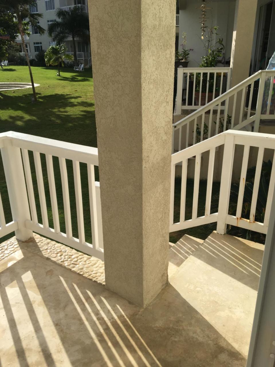 Whispering Seas - 2 Bedroom Luxury Ocean Front Aparthotel St. Mary