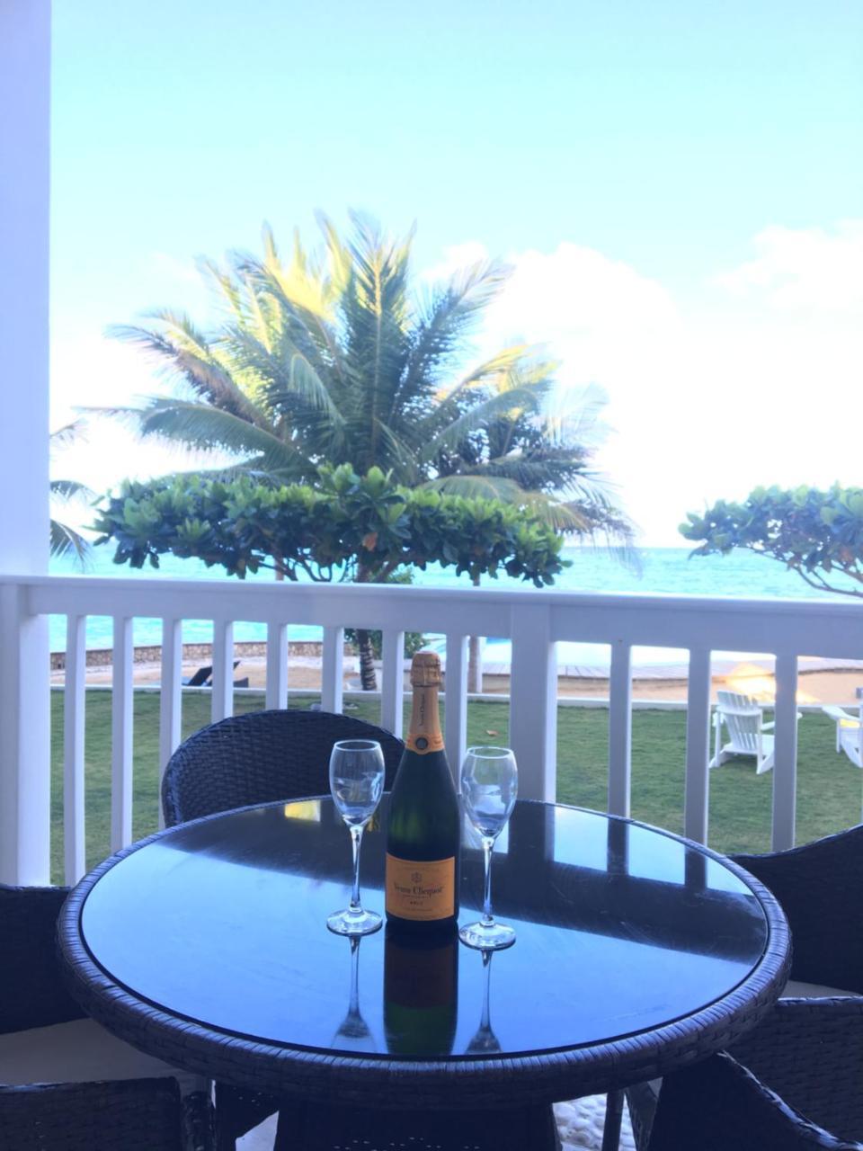 Aparthotel Whispering Seas - 2 Bedroom Luxury Ocean Front St. Mary