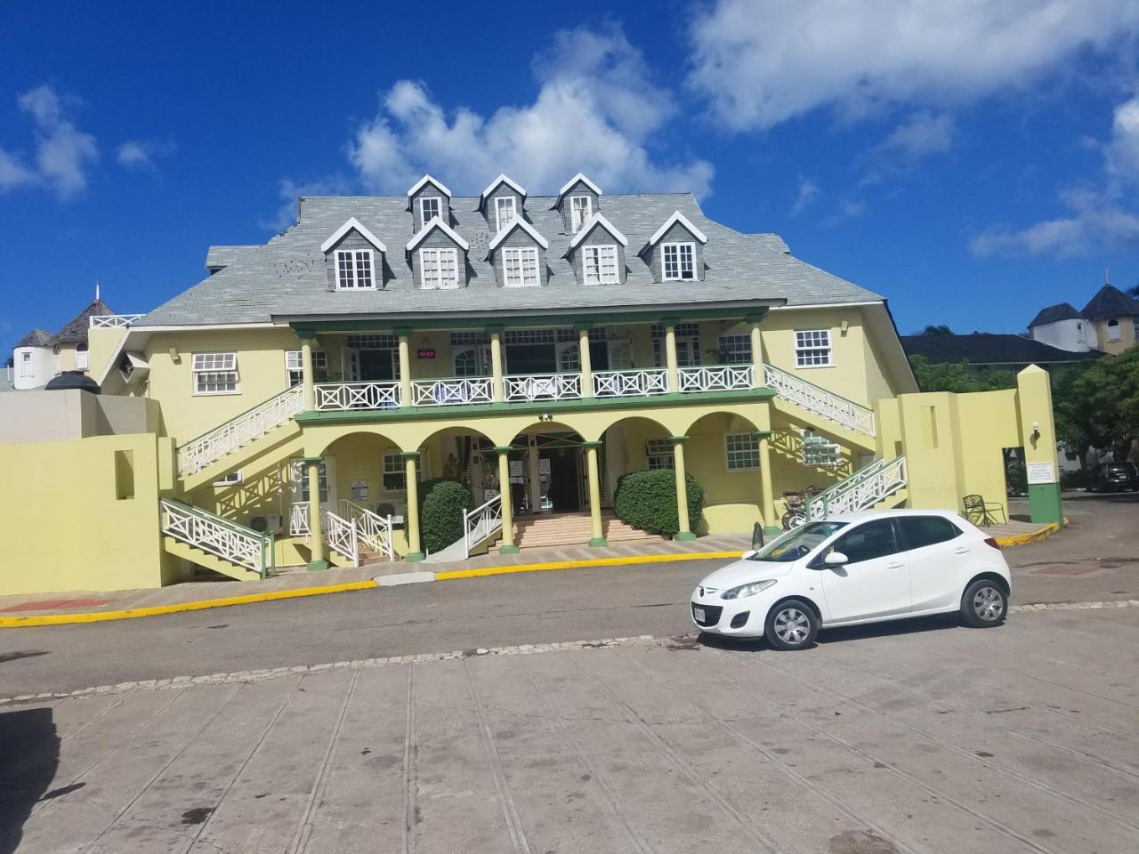 Hotel Rosi Ocean Ocho Rios