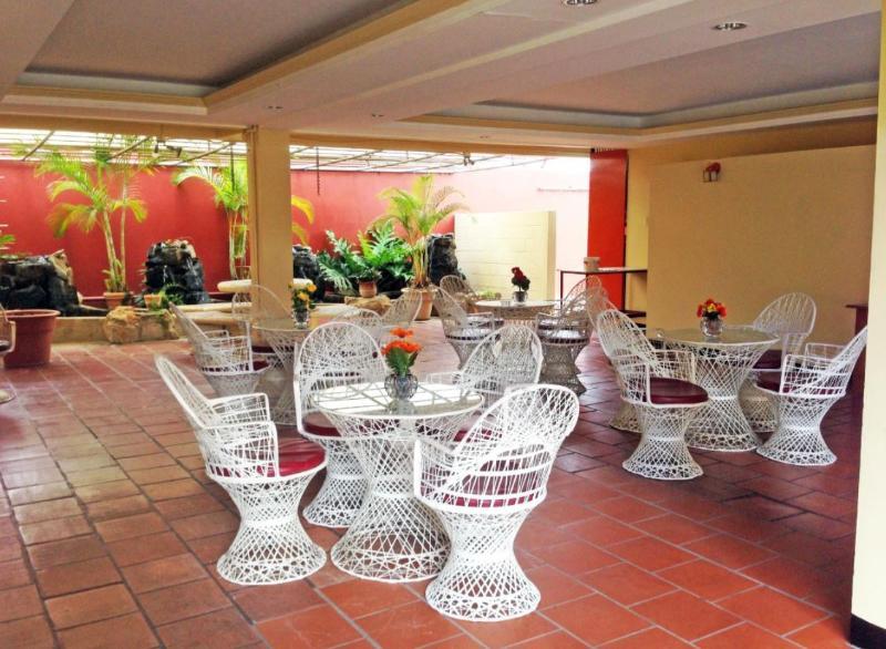 Sundeck 2* Port of Spain
