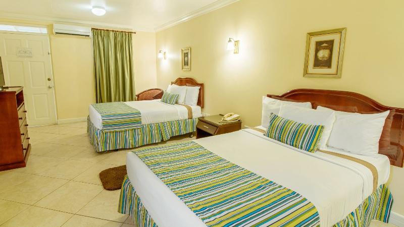 Bay Gardens Hotel 3*