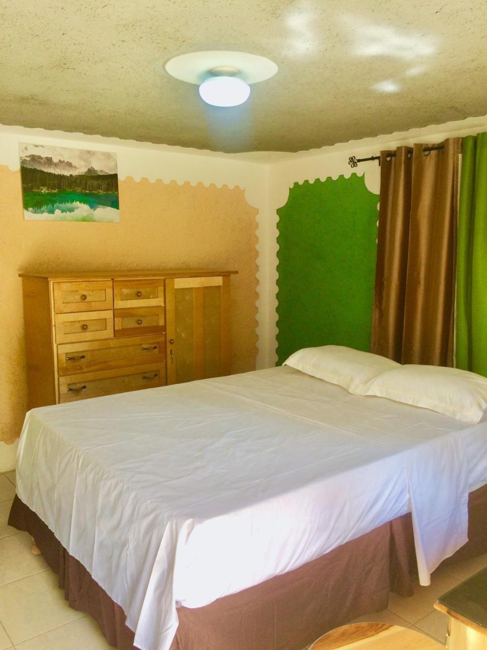 Bed & Breakfast Becaville