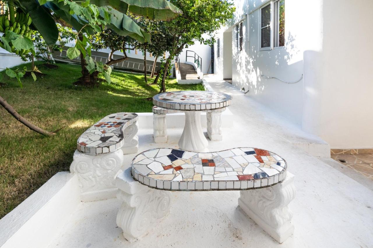 Seahorse Aparthotel 4*
