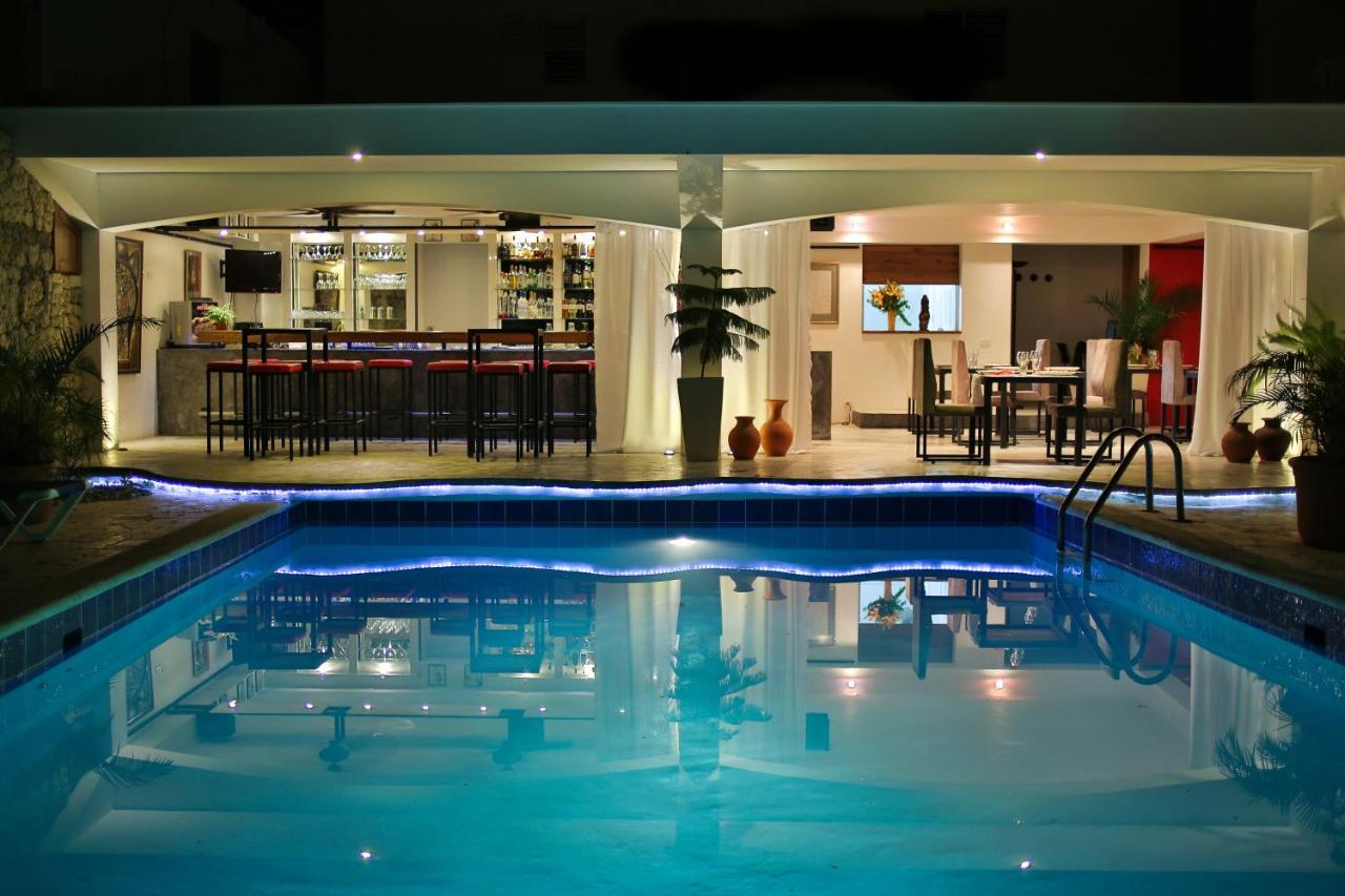 Palmeras Hotel