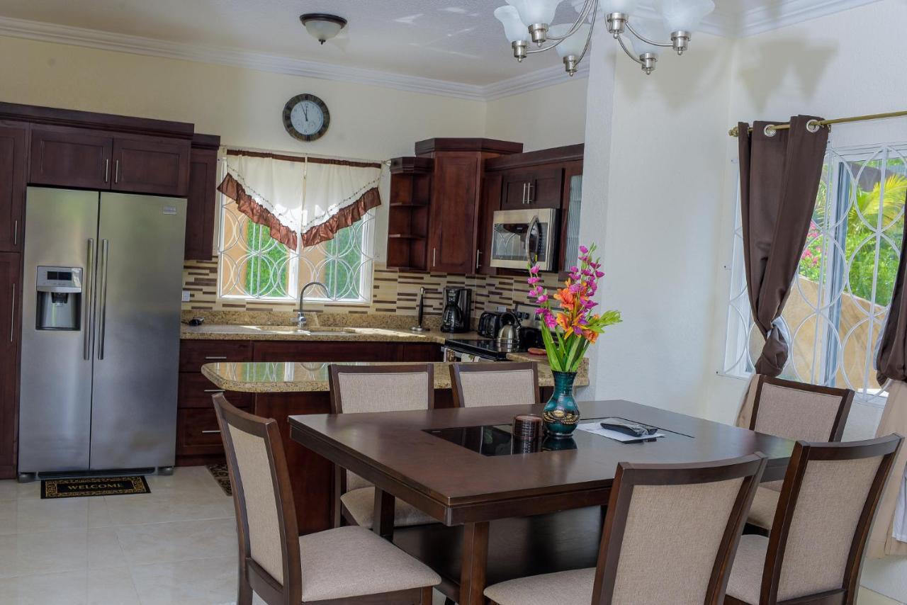 Tropical Luxury Dreams * Ocho Rios