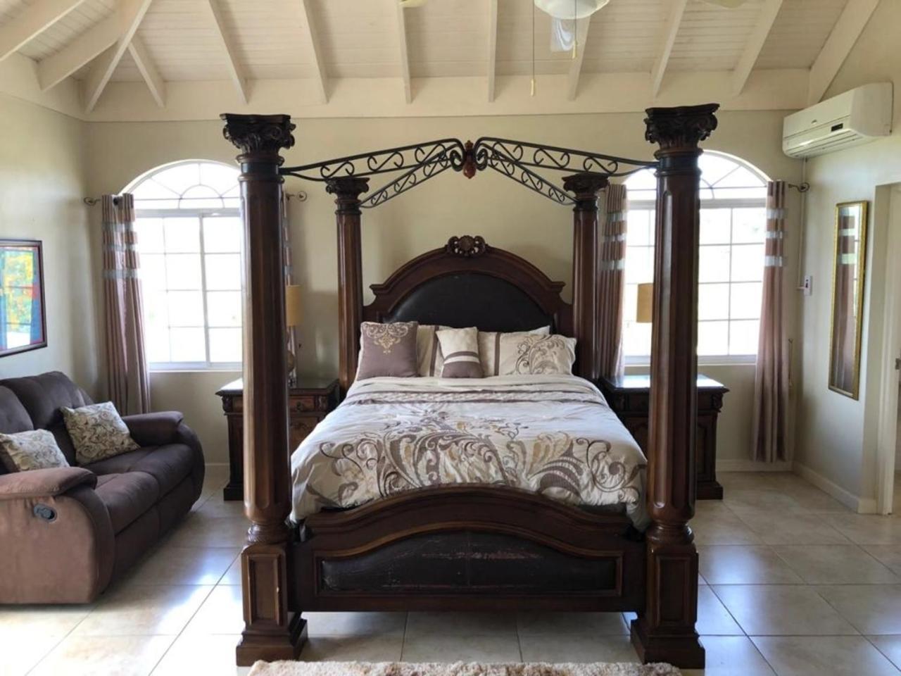 Guest house Retreat Falmouth