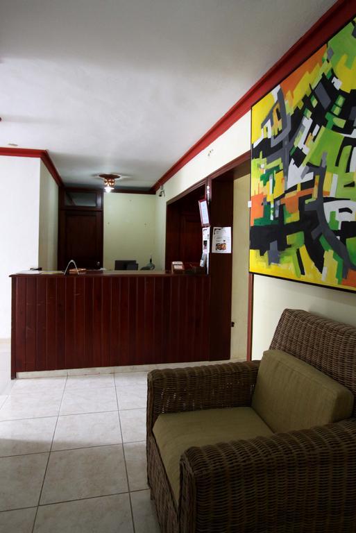 El Colibri Hotel 3*