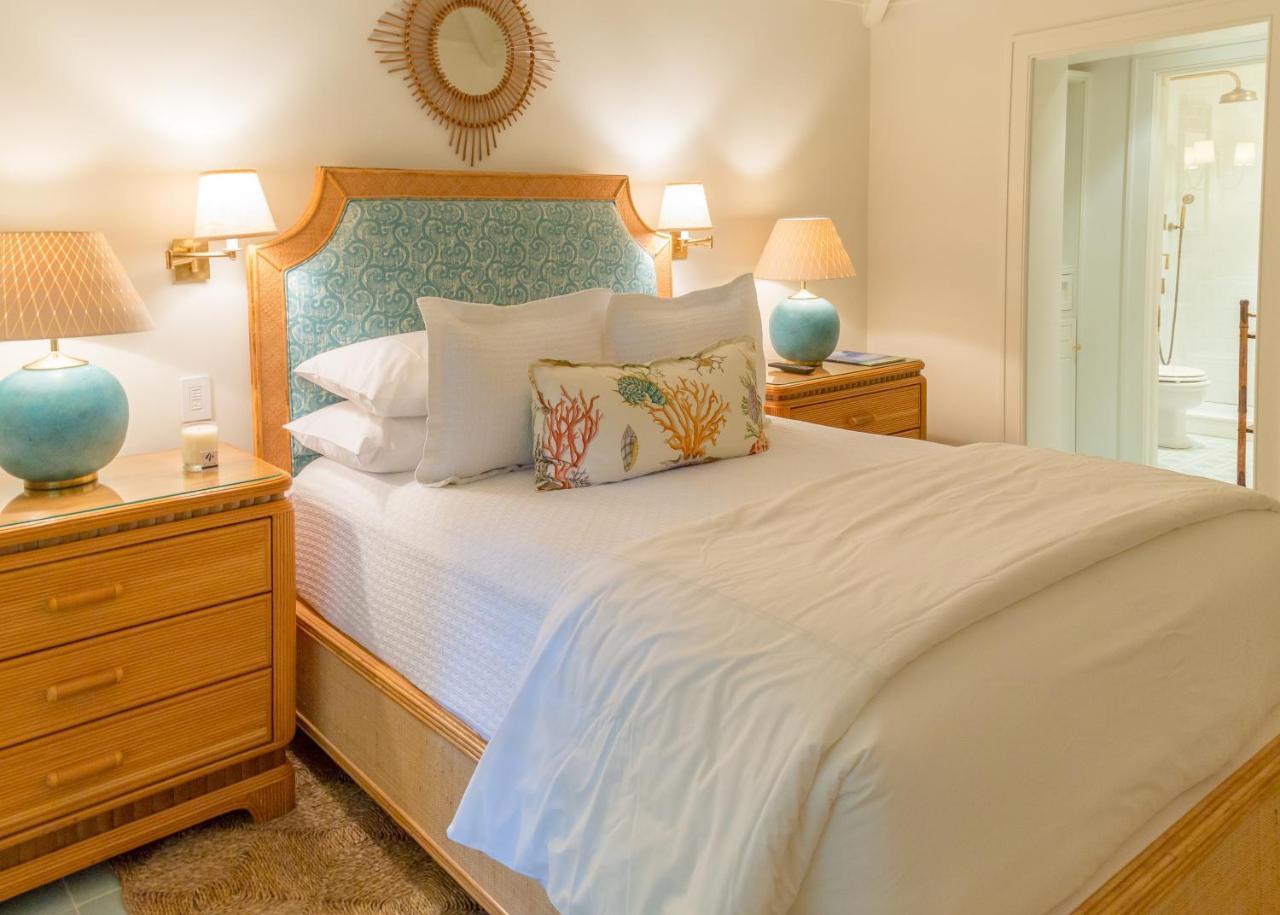 Eleven Bahama House Resort 4*