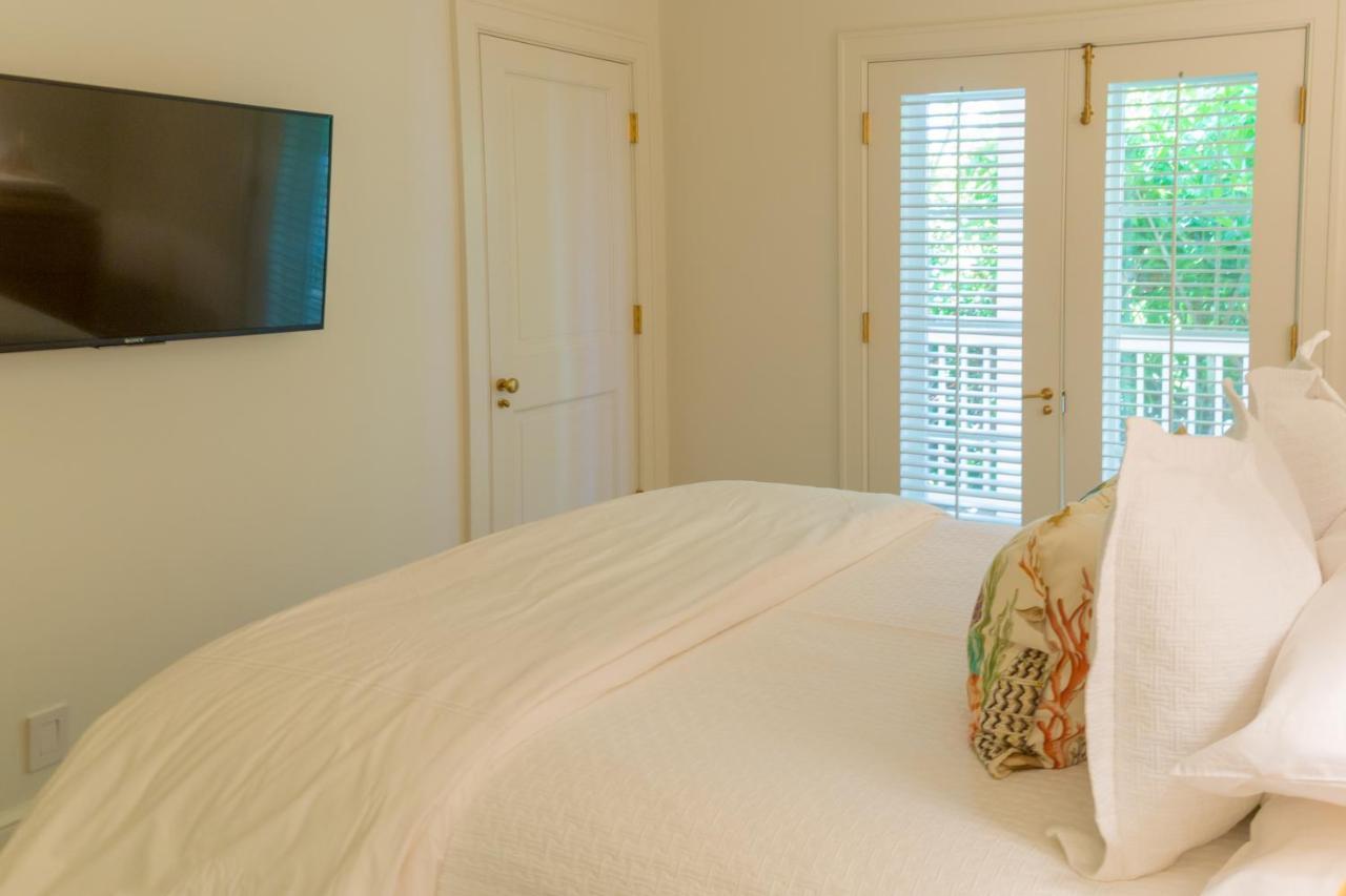 Eleven Bahama House Resort Dunmore Town