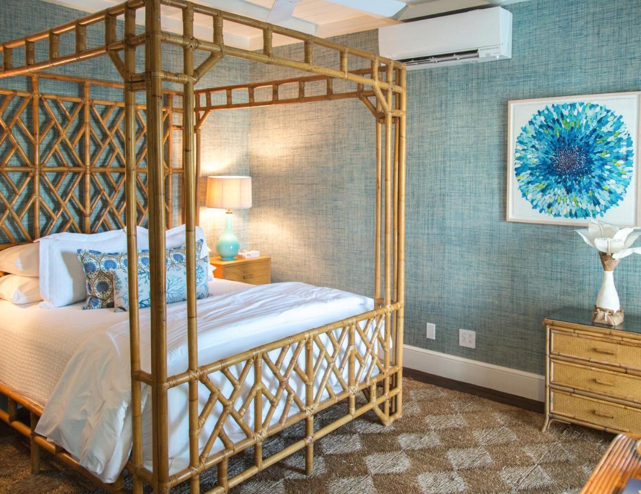 Eleven Bahama House Resort