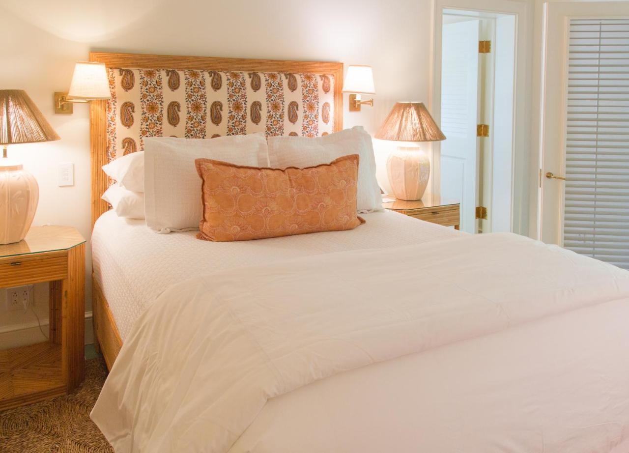 Eleven Bahama House Resort