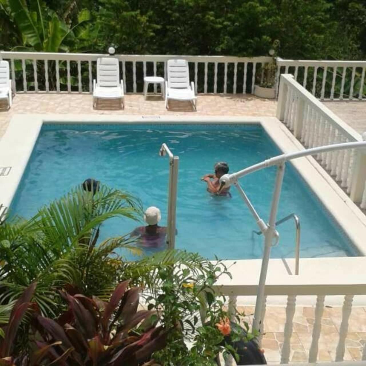 Guest house Retreat Falmouth