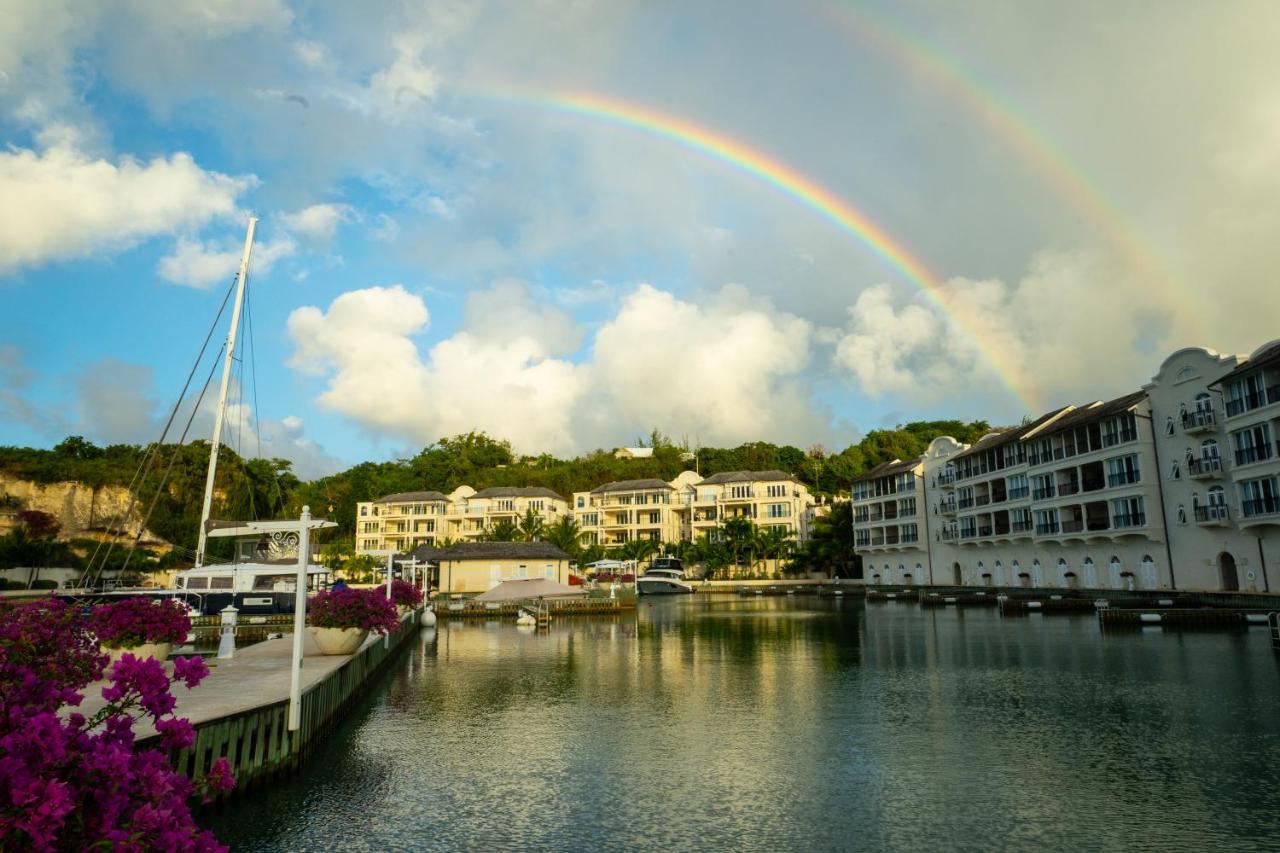 Port Ferdinand Marina & Luxury Residences Resort 5*