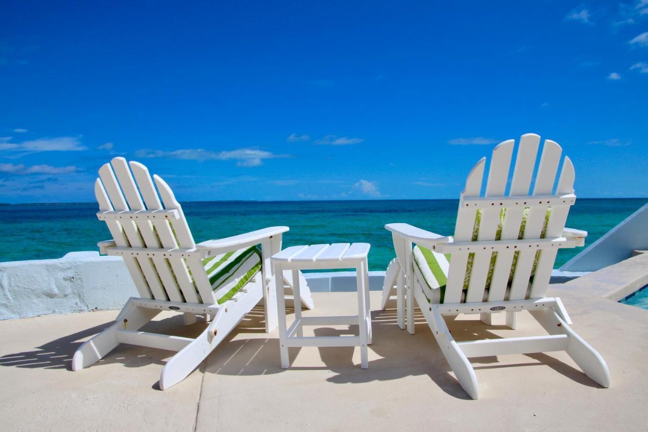 Holiday home Water's Edge - Oceanfront With Private Pool