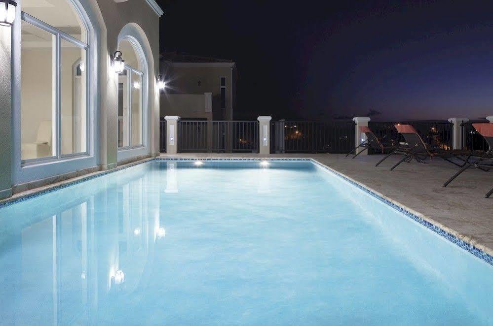 Sirenusa Villa *