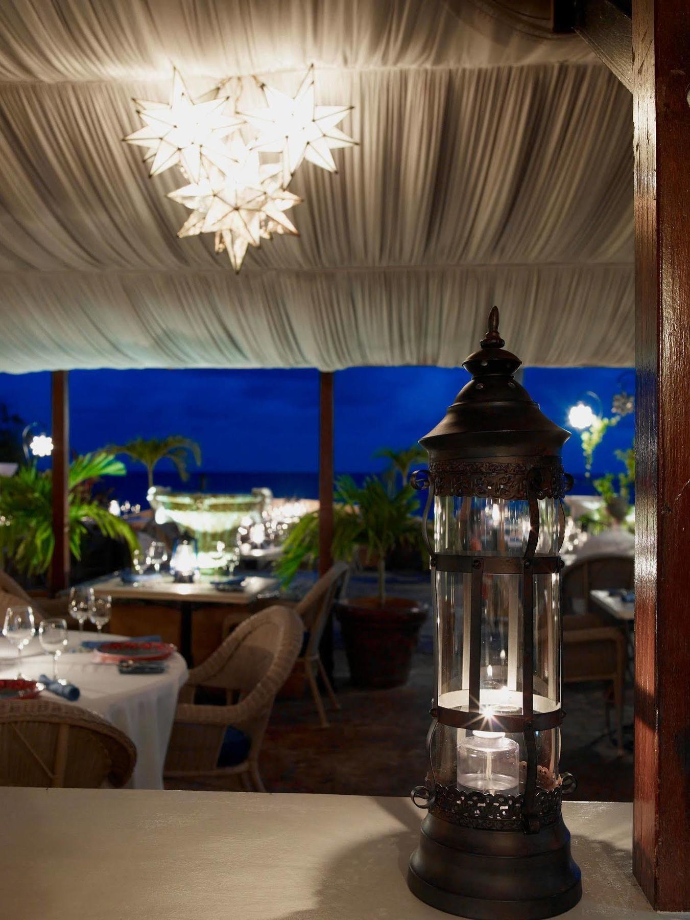 Little Arches Boutique - Adults Only 4*