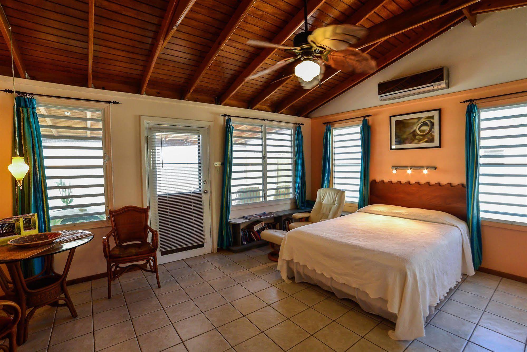 Lemontree Oceanfront Cottages Hotel 2*