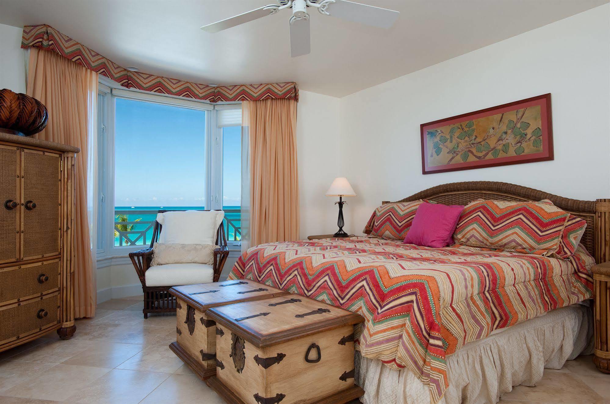 Grandview On 4* Grace Bay
