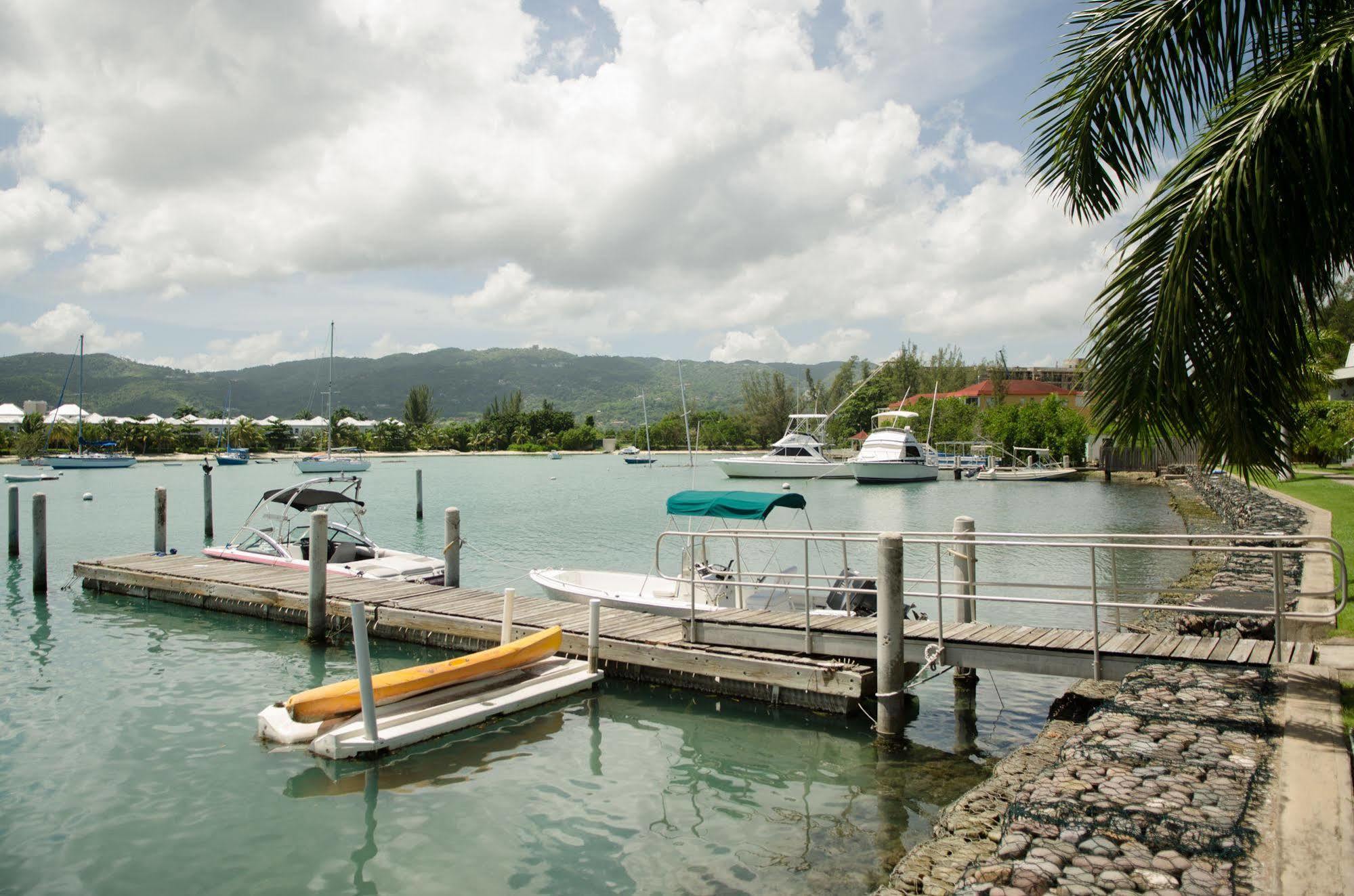 Casa Marina At Seawind 3* Montego Bay