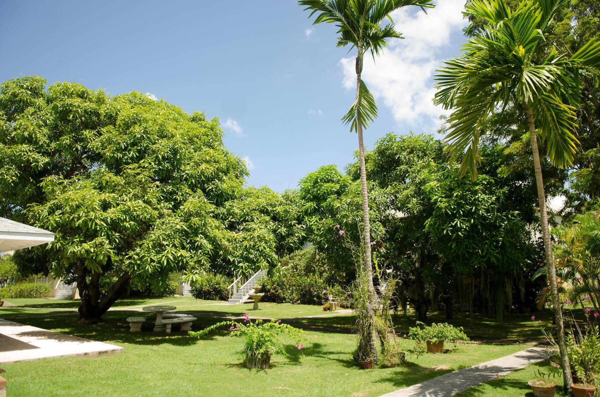 Casa Marina At Seawind Hotel