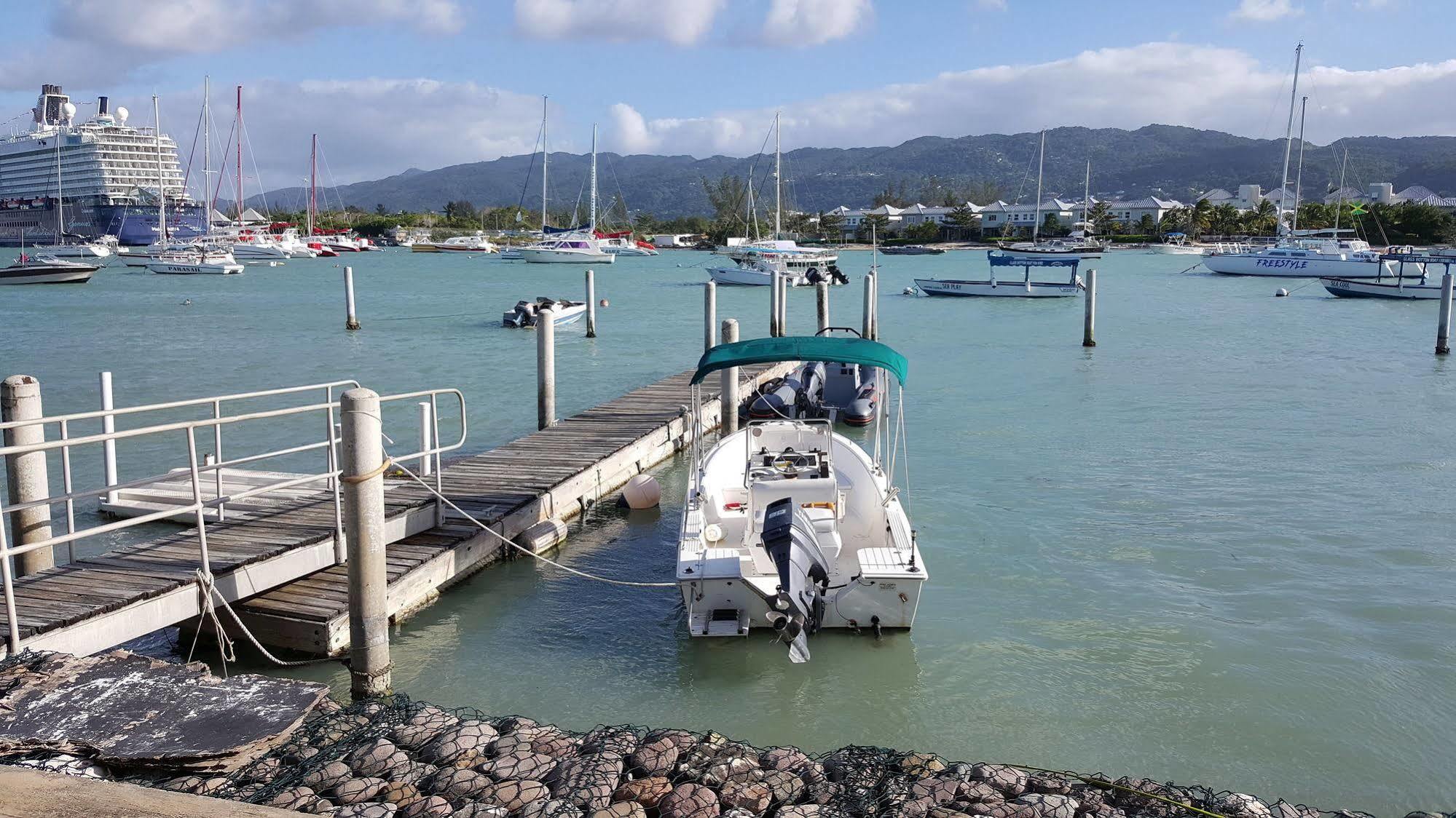Hotel Casa Marina At Seawind Montego Bay