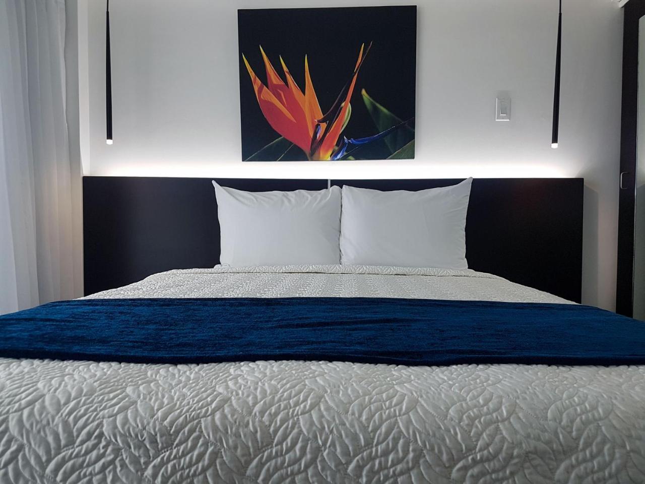 R Hotel