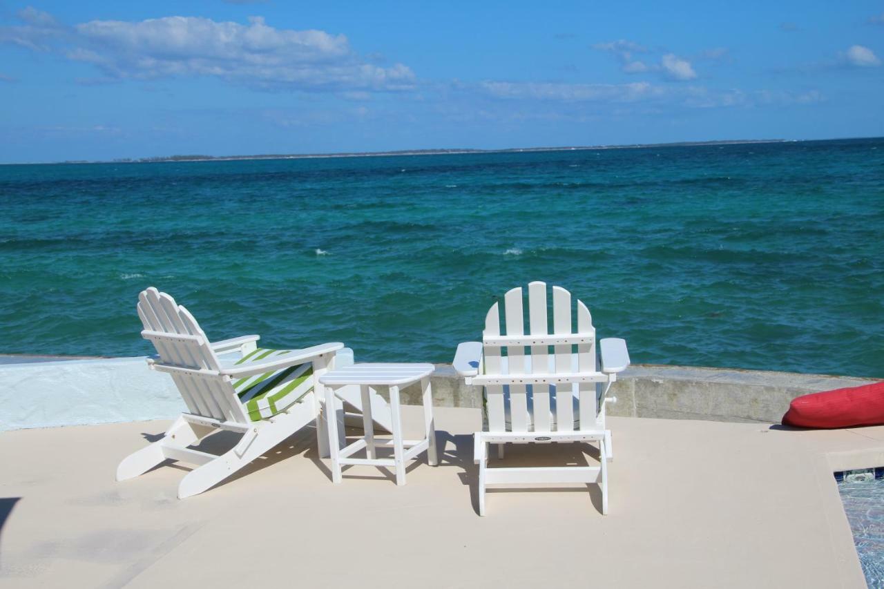 Water's Edge - Oceanfront With Private Pool Holiday home *