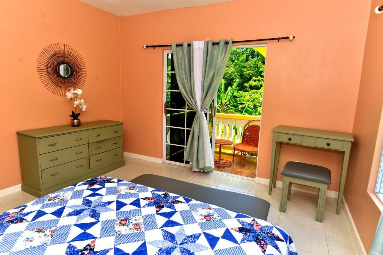 Takuma Boutque & Villa Montego Bay