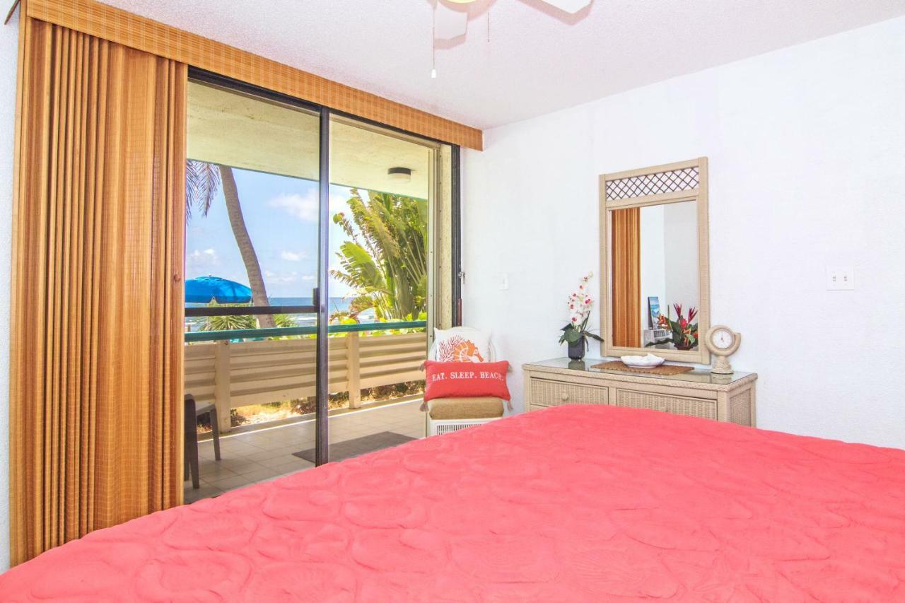 Oceanfront Watergate Villas & *