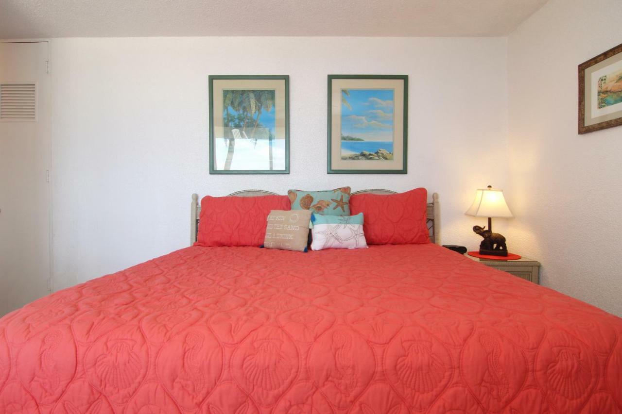 Oceanfront Watergate Villas &