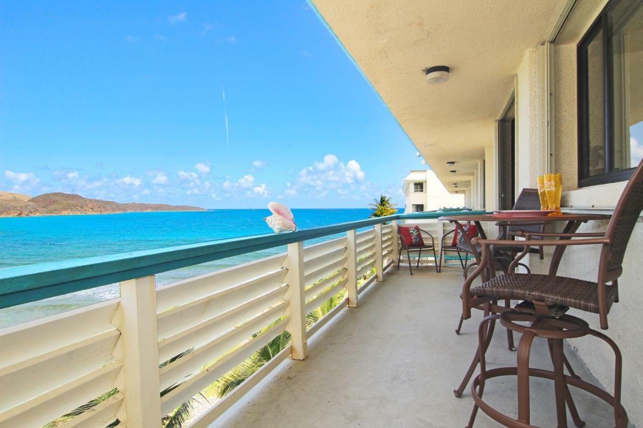 Oceanfront Watergate Villas & *