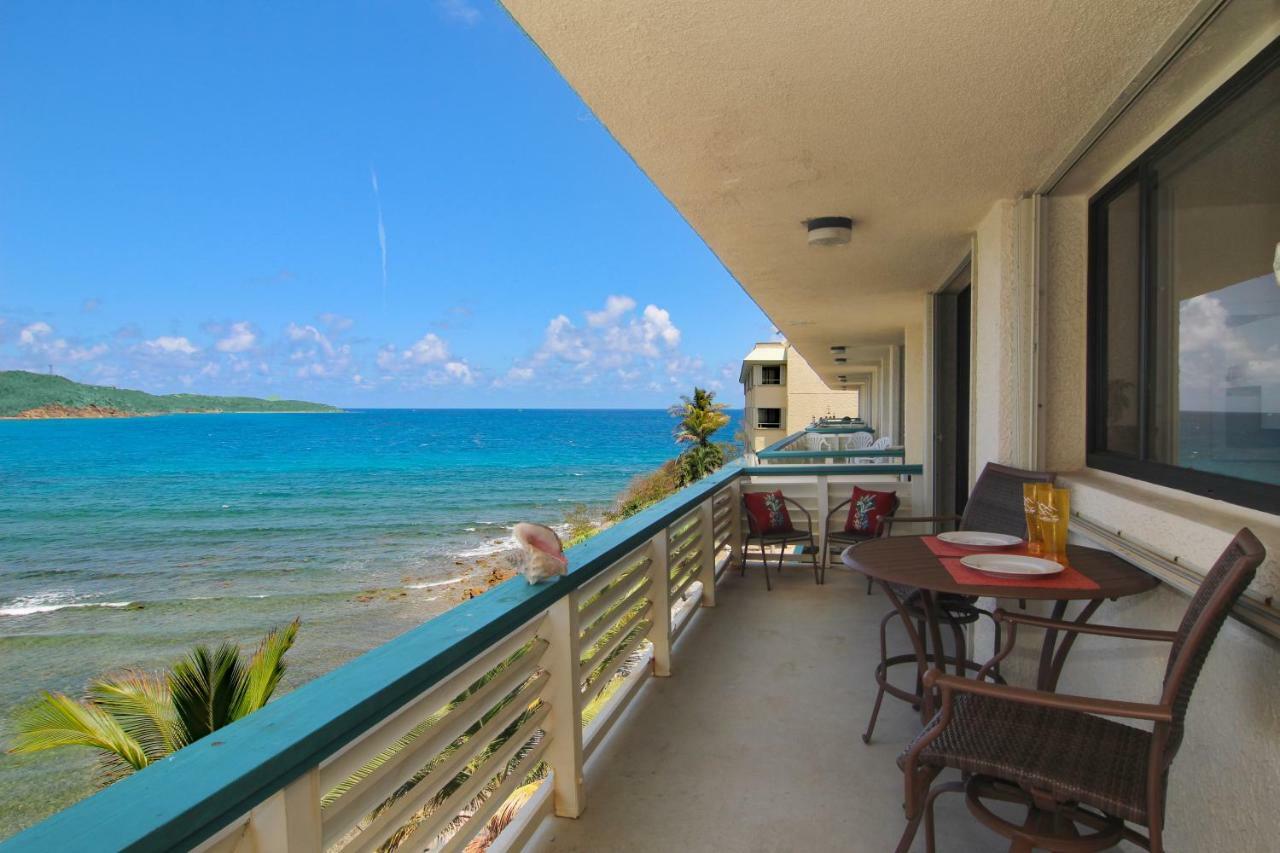 Oceanfront Watergate Villas & * Bolongo